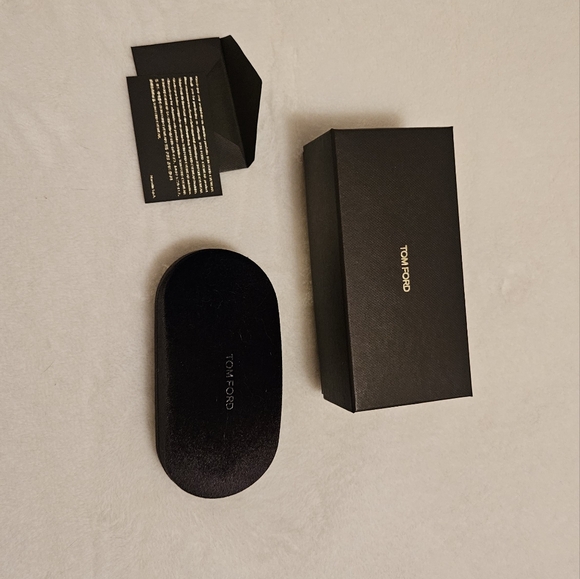 Tom Ford eyeglass frames - Picture 4 of 6